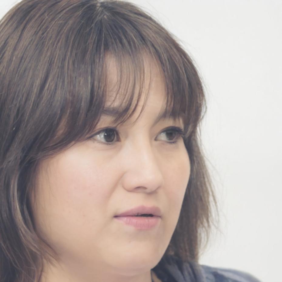 Portrait d'Amélie Rousseau, cliente satisfaite